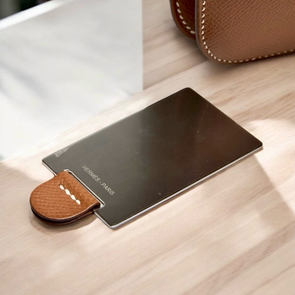 SOLD! HERMES Constance 18 Mini Gold Epsom Leather PHW. Stamp B! - Picture 5 of 16